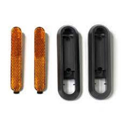 Cache latéral roue arrière...